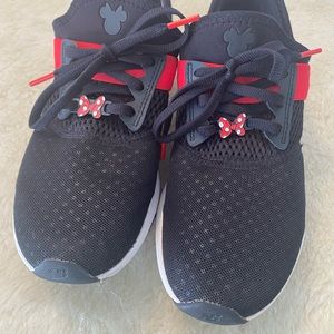 Disney Minnie Mouse New Balance Fuelcore Nergize Polka Dot sneakers, size 8.5